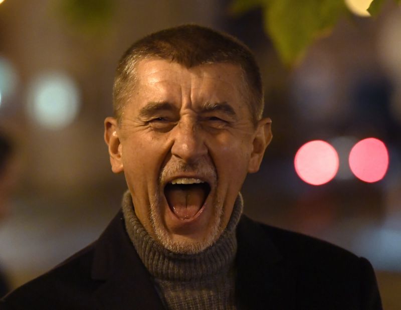 Andrej Babiš už prý našel ministra průmyslu, a tak se raduje. Andrej Babiš už prý našel ministra průmyslu, a tak se raduje.