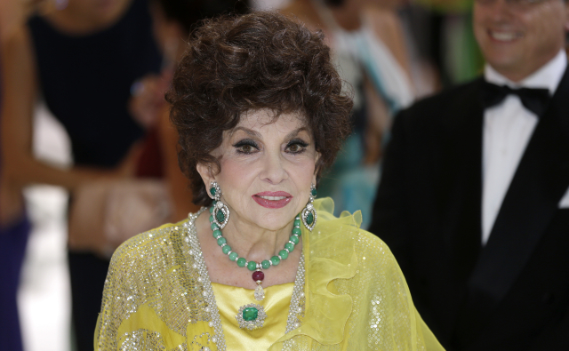 Italská herečka Gina Lollobrigida (2014).