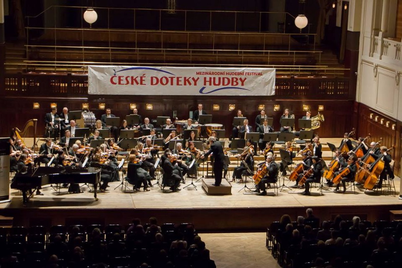 Mezinárodní hudební festival České doteky hudby. 