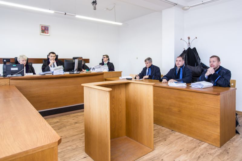 Kauza litoměřických soudců nabírá zpoždění, nechodí svědci. Kauza litoměřických soudců nabírá zpoždění, nechodí svědci.