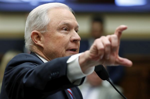 Americký ministr spravedlnosti Jeff Sessions. Americký ministr spravedlnosti Jeff Sessions.
