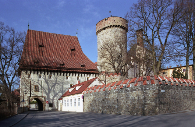 Hrad Kotnov a Bechyňská brána. Hrad Kotnov a Bechyňská brána.