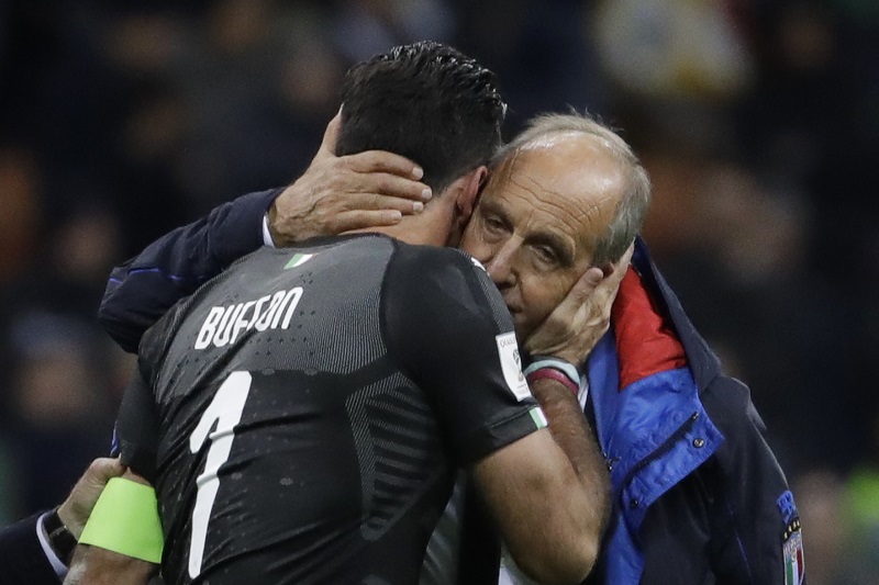 Brankář Buffon se po neúspěšné kvalifikaci Italů na mistrovství světa rozloučil s reprezentací dobrovolně, u kouče Gian Piero Ventury je jeho konec nejasný. 