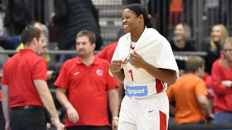 České basketbalistky zvládly i druhé utkání kvalifikace mistrovství Evropy a doma porazily Švýcarsko 62:35.
