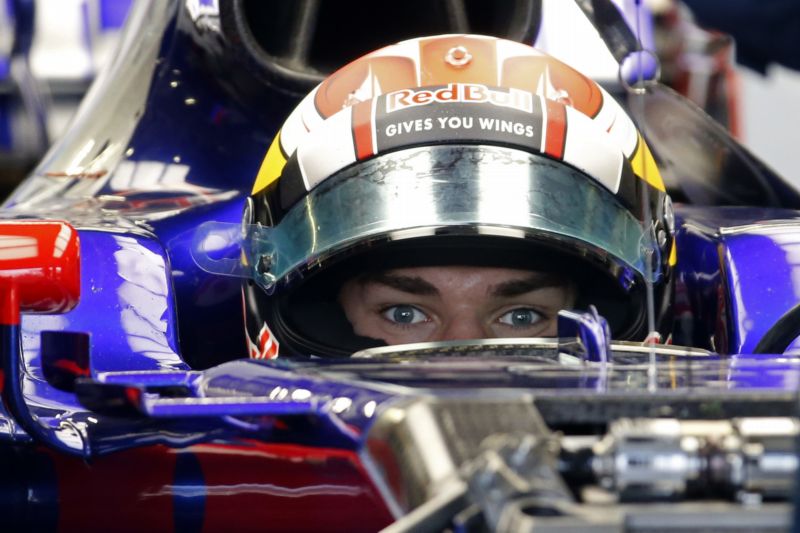 Pierre Gasly bude v příštím roce jezdit ve stáji Toro Rosso. 