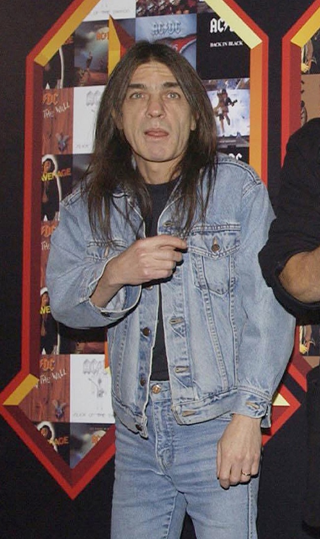 Malcolm Young zemřel ve věku 64 let.