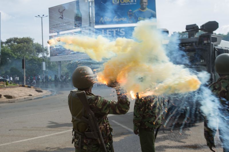 Policejní zásah v ulicích Nairobi. Policejní zásah v ulicích Nairobi.
