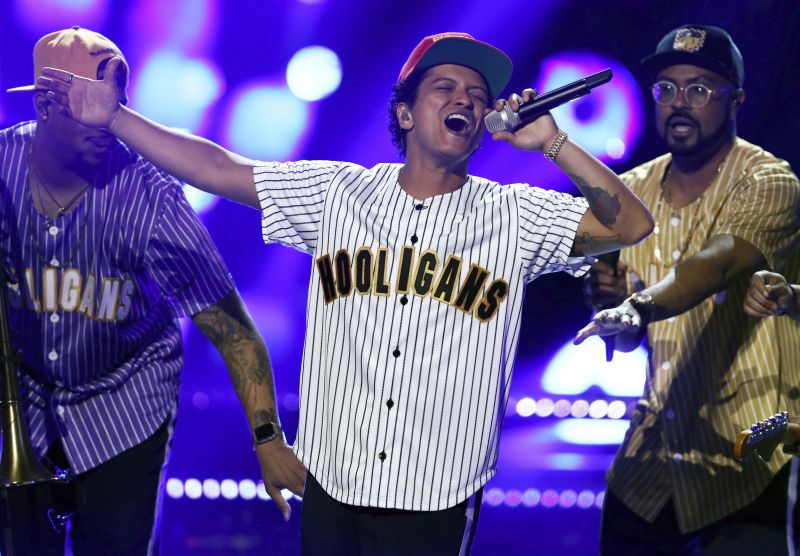 Bruno Mars.