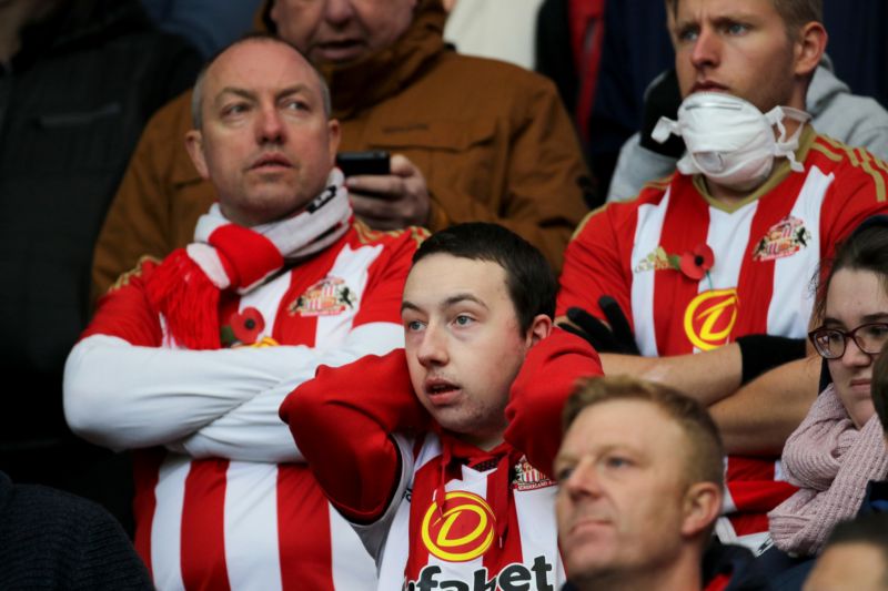 Fanoušci Sunderlandu se nestačili divit, co jejich brankář v sobotu předváděl.