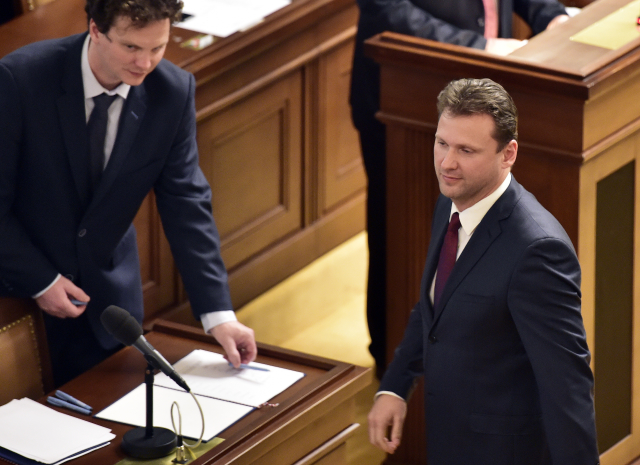 Místopředseda Radek Vondráček (vpravo).