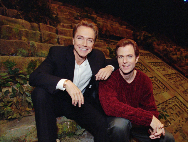 David Cassidy (vlevo) s bratrem Patrickem.