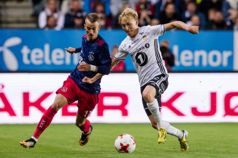 Václav Černý (vlevo) v dresu Ajaxu Amsterdam.