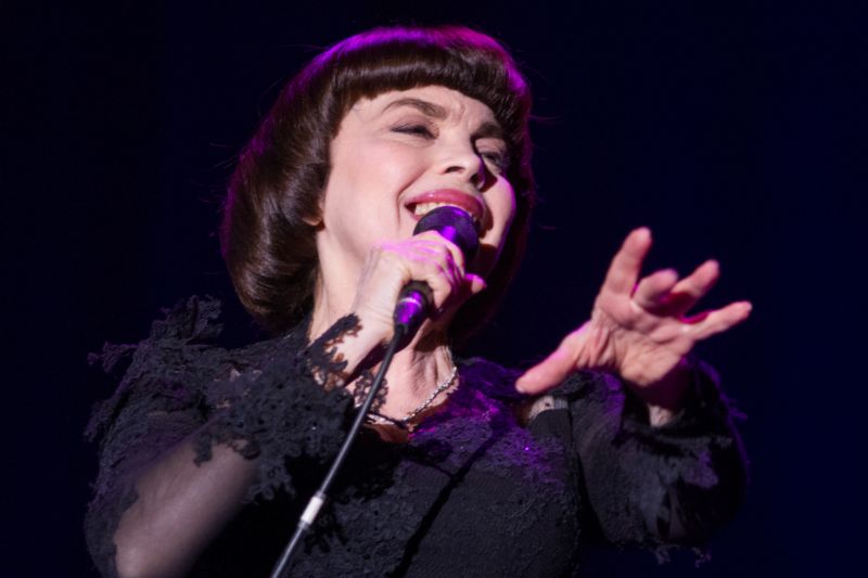 Mireille Mathieu.