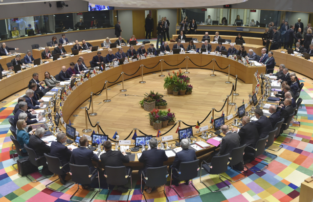 Státy EU a šest zemí projektu Východního partnerství na summitu v Bruselu.