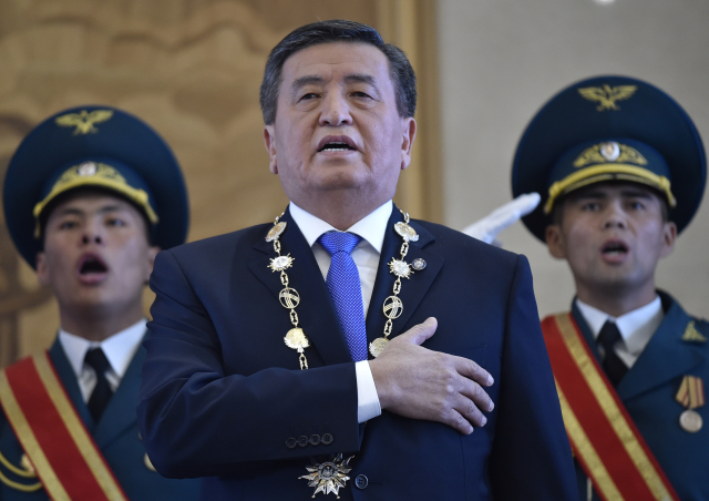 Nový prezident Sooronbaj Žeenbekov. Nový prezident Sooronbaj Žeenbekov.