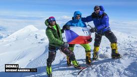 Radek Jaroš s Petrem Maškem na vrcholu Denali.