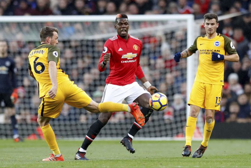 Manchester United slaví díky vlastnímu gólu tři body.