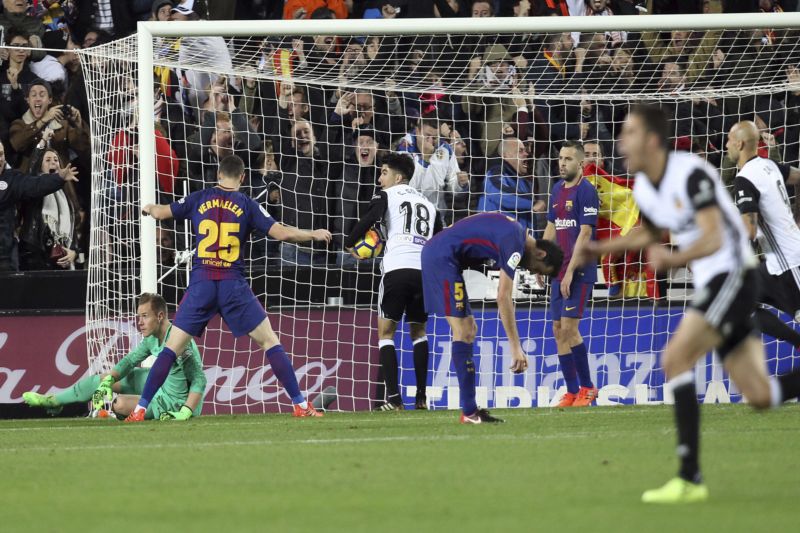 Barcelona remizovala s Valencií.
