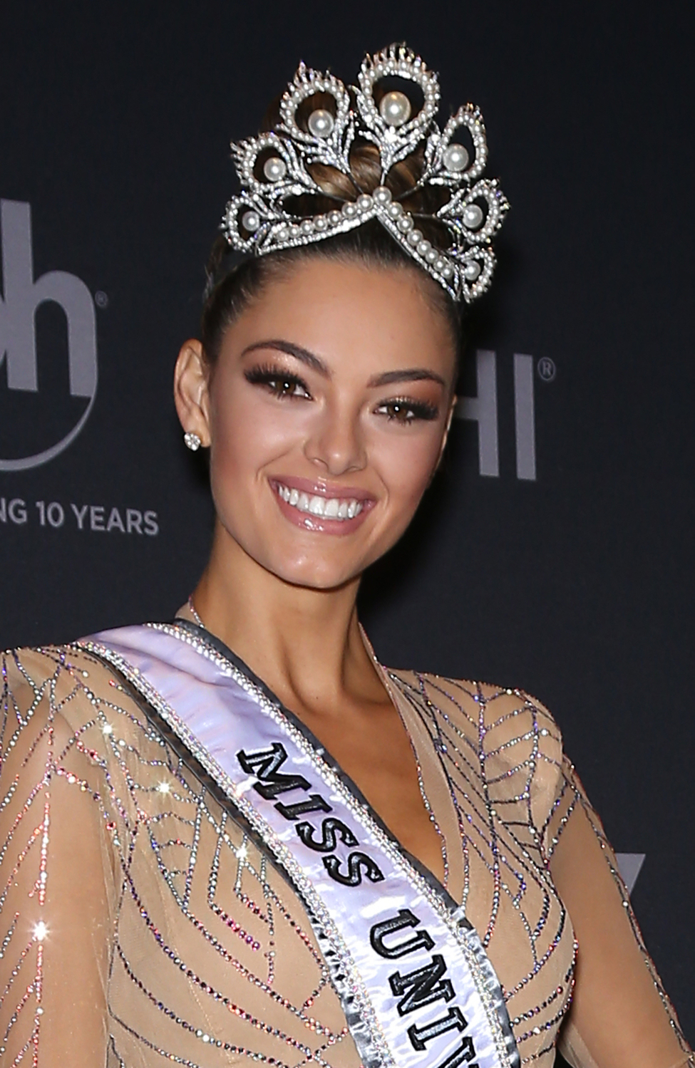 Nová Miss Universe Demi-Leigh Nelová-Petersová z Jihoafrické republiky.