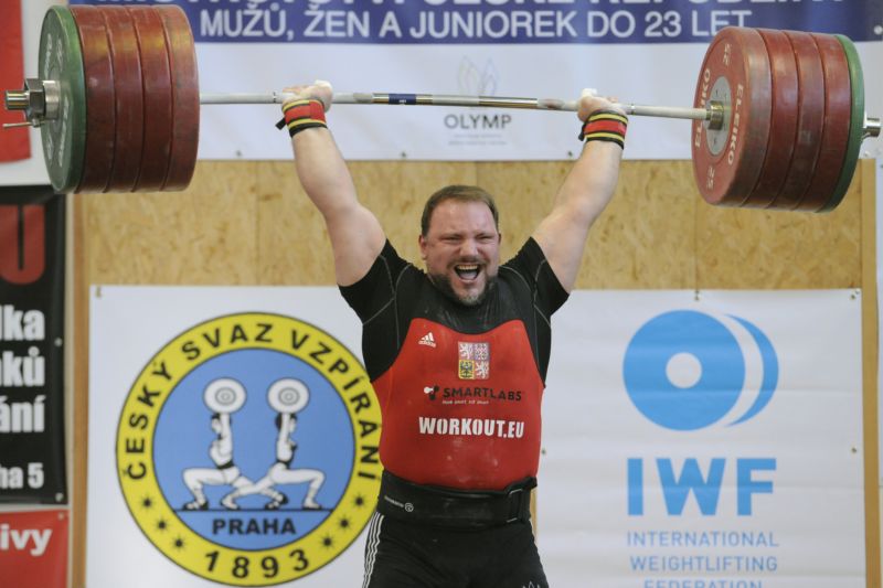 Vzpěrač Jiří Orság.