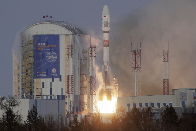 Start rakety Sojuz-2.1b s meteorologickou družici Meteor-M z ruského kosmodromu Vostočnyj.