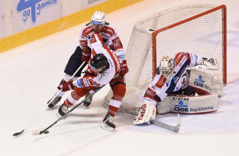 Olomouc se v dohrávce 23. kola představila na domácím ledě proti Pardubicím