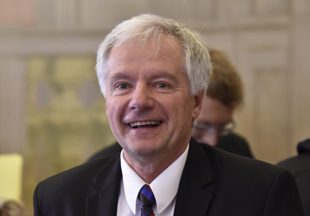 Miroslav Sládek.