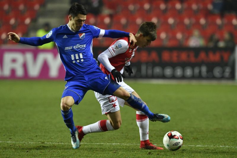 V souboji Slavie s Baníkem se z vítězství radovali domácí, sudí ale chyboval.