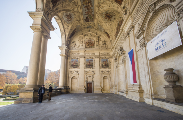 Senát, Valdštejnský palác.