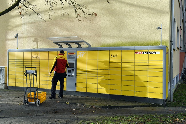 Vyděrač poslal prostřednictvím DHL na různé adresy v Německu přinejmenším dva nebezpečné balíčky. 