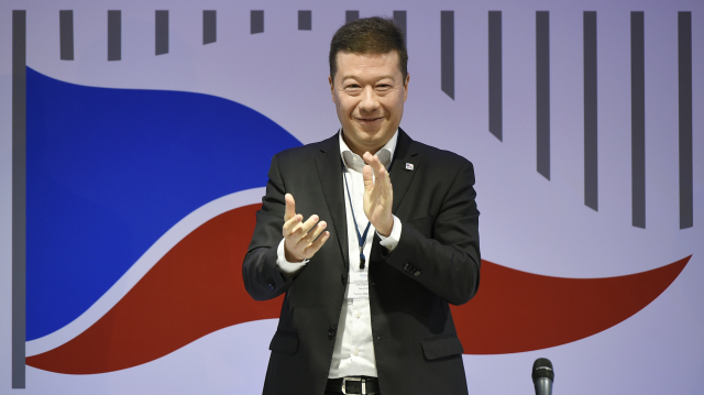 Tomio Okamura.