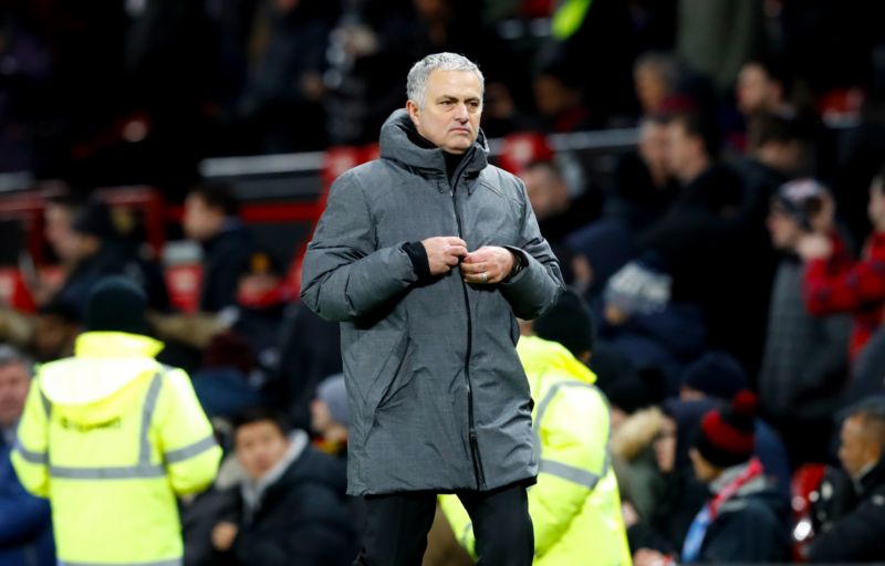 José Mourinho nesl oslavy vítězství městského rivala nelibě.