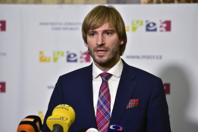 Ministr zdravotnictví Adam Vojtěch. Ministr zdravotnictví Adam Vojtěch.