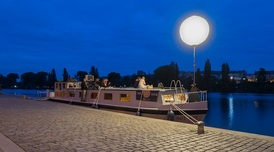 Barová loď Imago Mundi.