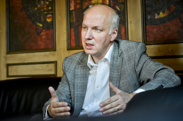 Kandidát na prezidenta Pavel Fischer.