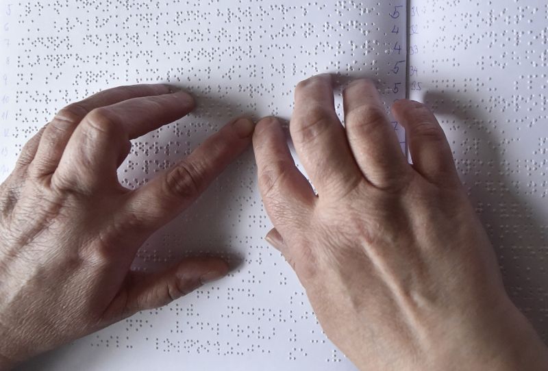 Brailleovo slepecké písmo.