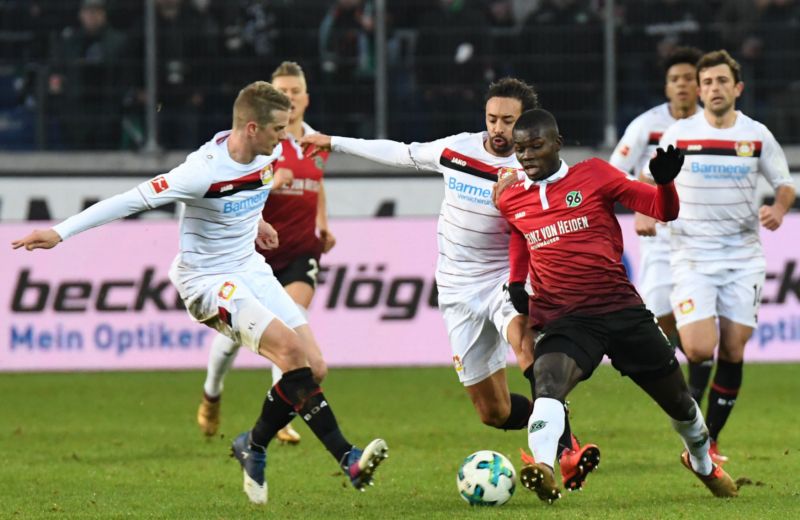 Leverkusen remizoval v Hannoveru 4:4. Leverkusen remizoval v Hannoveru 4:4.