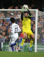 Mohamed Salah hned třikrát překonal Petra Čecha.