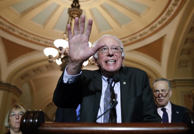 Senátor Bernie Sanders. Senátor Bernie Sanders.