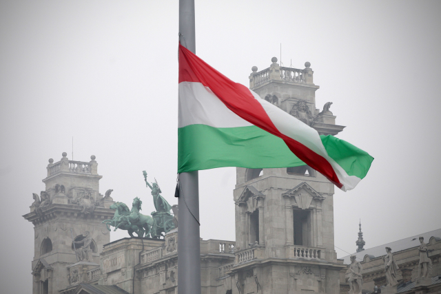 Zablokuje maďarská vláda postihy? Zablokuje maďarská vláda postihy?