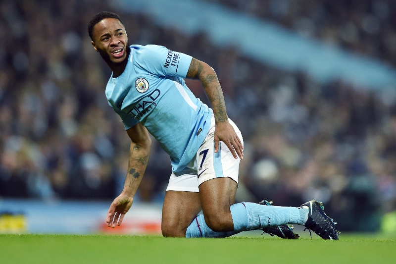 Raheem Sterling se stal terčem napadení.