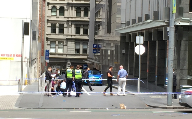 Australský Melbourne. Útočník je obviněn z 18 pokusů o vraždu.