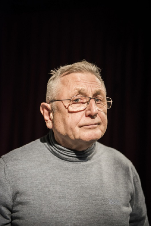 Jiří Menzel. 