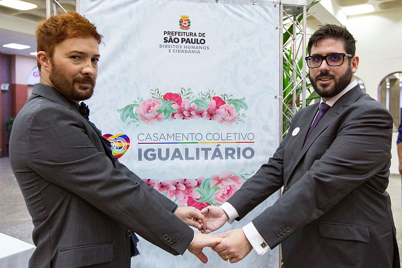 V otázce, zda by podporovali adopce dětí homosexuálními páry, se prezidentští kandidáti rozcházeli.