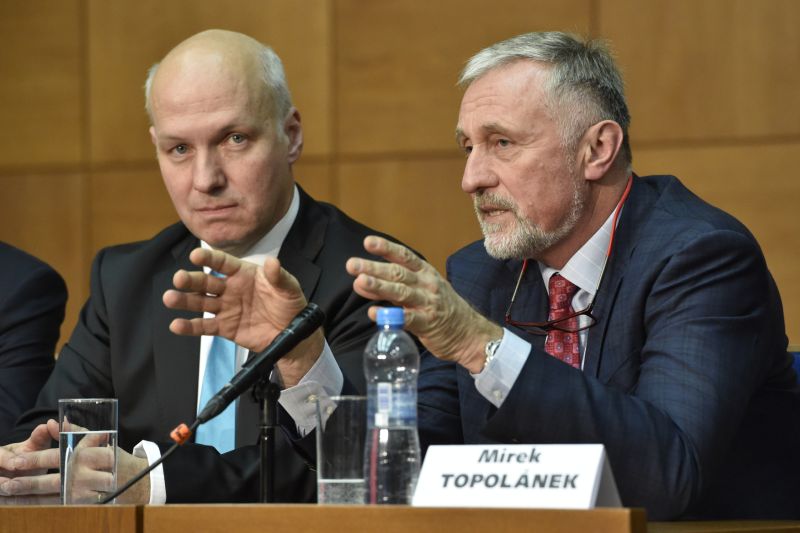 Pavel Fischer a Mirek Topolánek. Pavel Fischer a Mirek Topolánek.