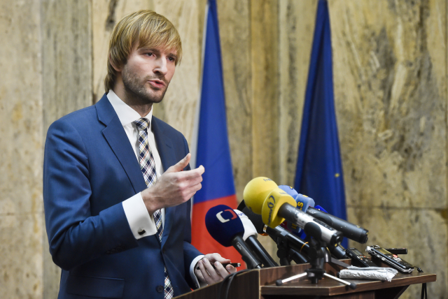 Ministr zdravotnictví Adam Vojtěch.