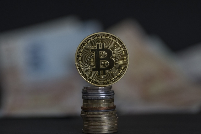 Bitcoin. Bitcoin.
