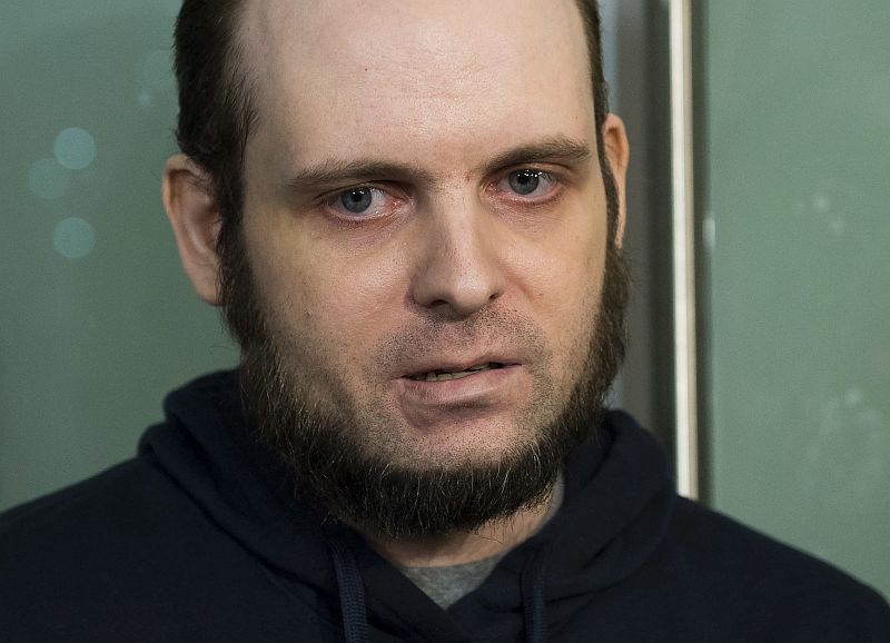Kanaďan Joshua Boyle padl v roce 2012 v Afghánistánu do zajetí. Kanaďan Joshua Boyle padl v roce 2012 v Afghánistánu do zajetí.