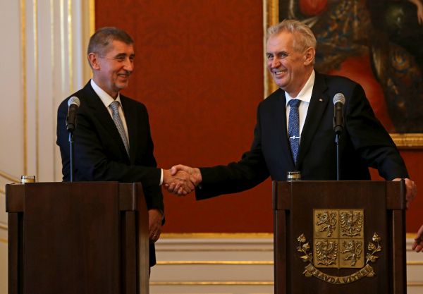 Premiér Andrej Babiš (vlevo) a prezident Miloš Zeman.