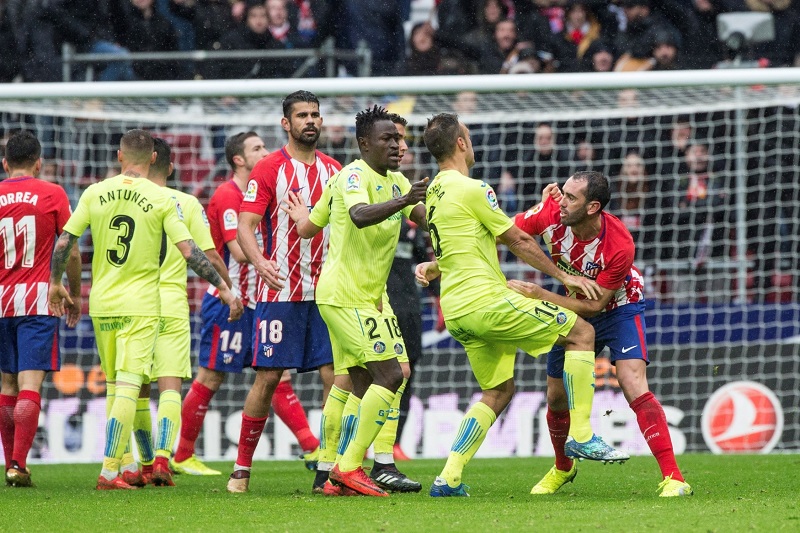 Atlético porazilo v madridském derby fotbalisty Getafe. Atlético porazilo v madridském derby fotbalisty Getafe.